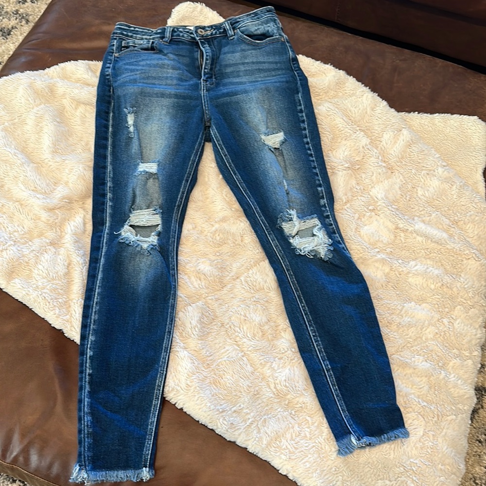 Distressed KanCan Exclusively for Maurices Size 29